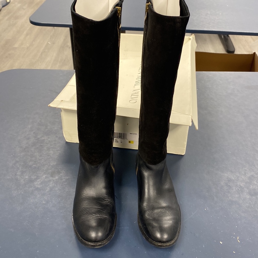 Carmen Marc Valvo Black Suede Leather Boots Size 7